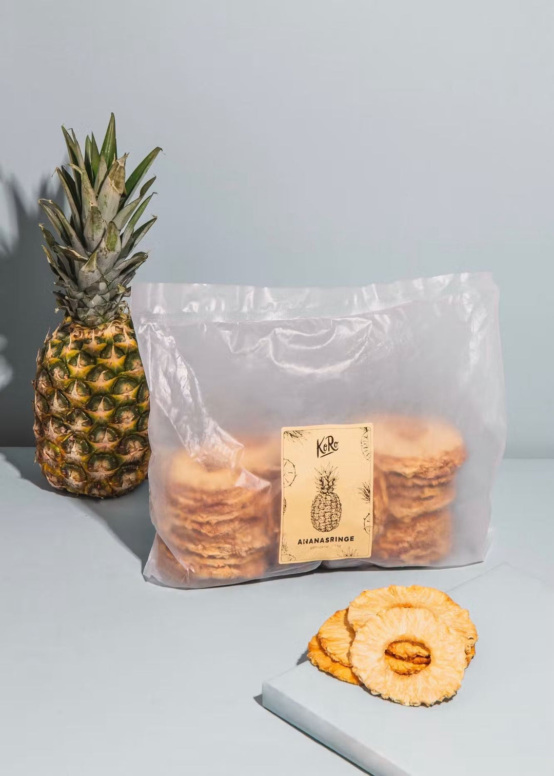 Delicious and naturally sweet KoRo pineapple rings without added sugar, 1kg pack