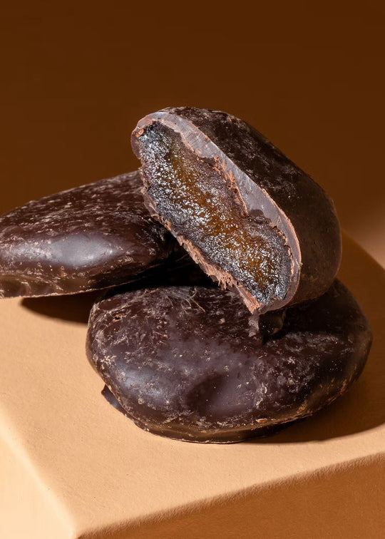 Delicious KoRo Apricots covered in rich, dark chocolate 