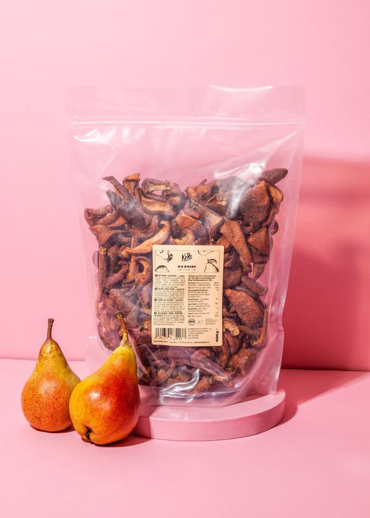 Organic dried pears from KoRo, a 1kg pack of naturally sweet and delicious fruit