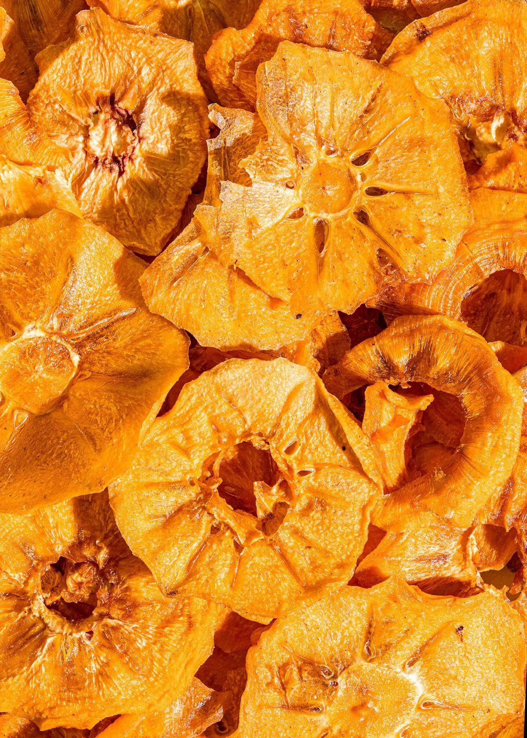 Organic dried persimmons from KoRo in a 500g package, perfect healthy snack