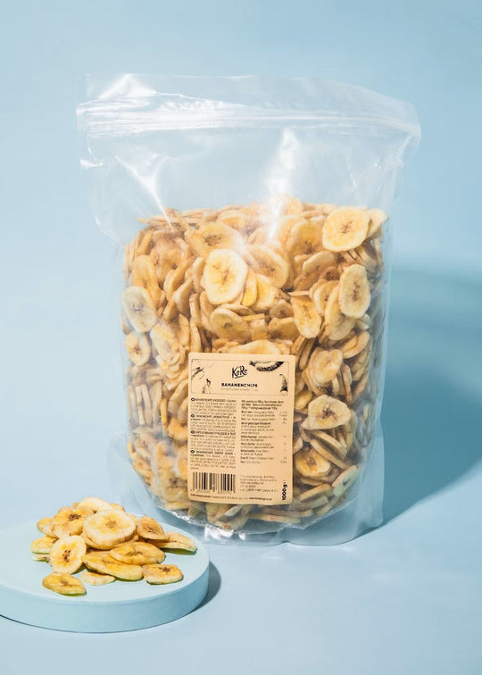 Delicious and healthy KoRo Kochbananenchips without added sugar, perfect for snacking, 1kg pack