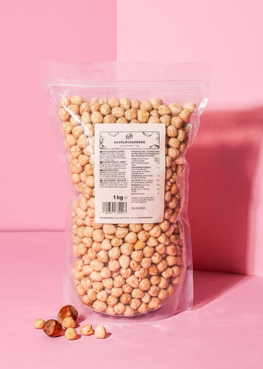 1kg pack of KoRo lightly roasted and blanched hazelnut kernels