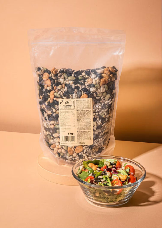 KoRo Salatkerne Mischung 1kg packaging with various seeds and nuts