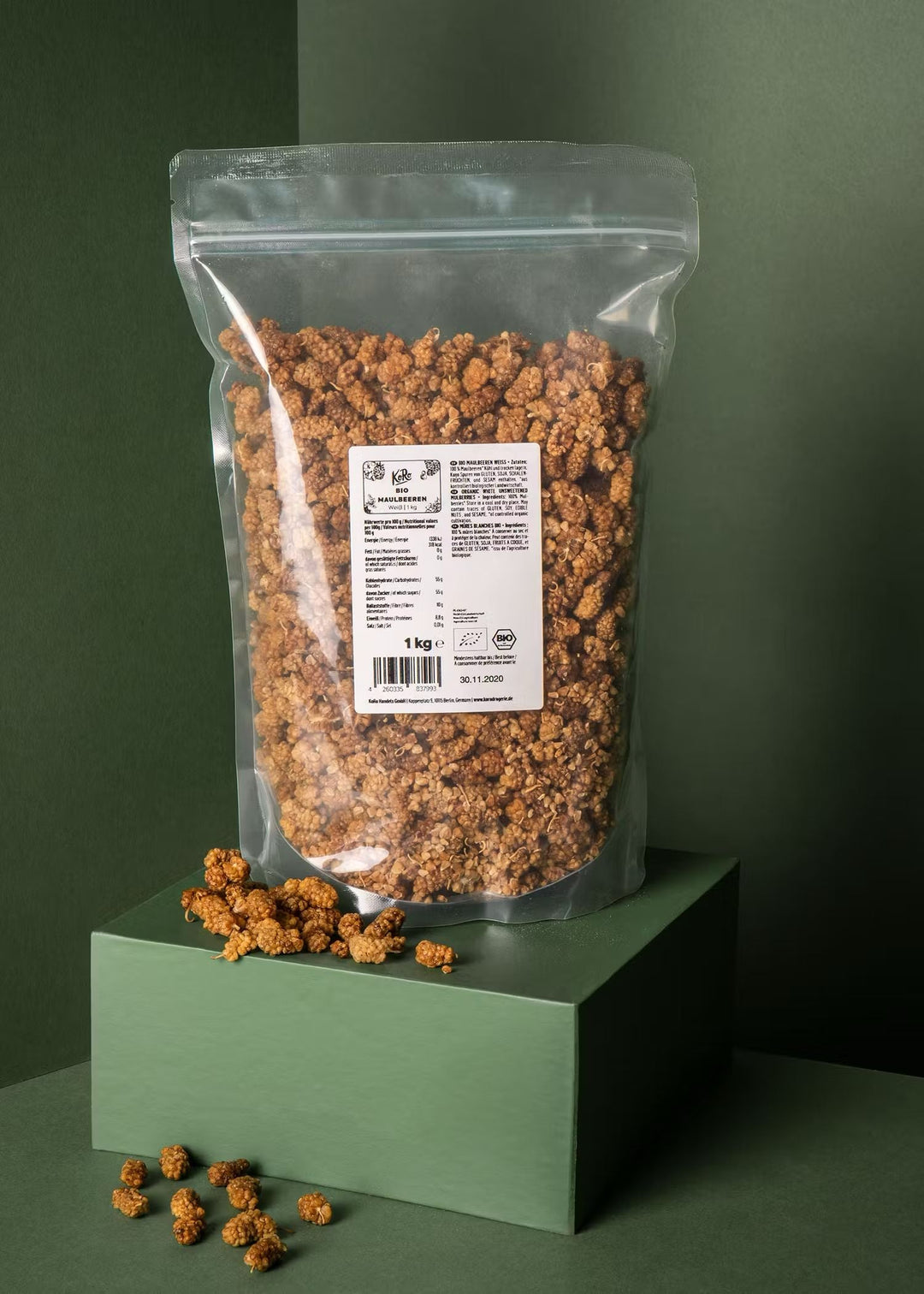 Organic white mulberries in 1kg pack, perfect for snacking or baking