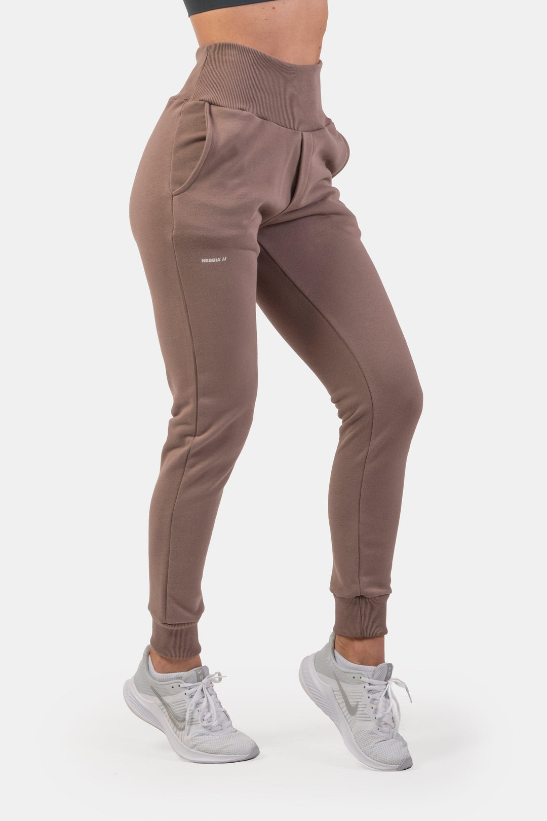 NEBBIA High-Waist Loose Fit Sweatpants "Feeling Good" - Brown / XS - fitgrade.ch