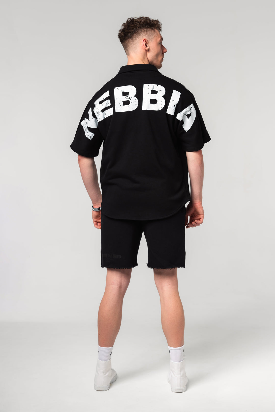 NEBBIA Oversized T-Shirt 90s THROWBACK in grey featuring oversized fit